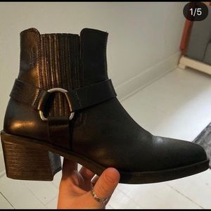 Vagabond Boots